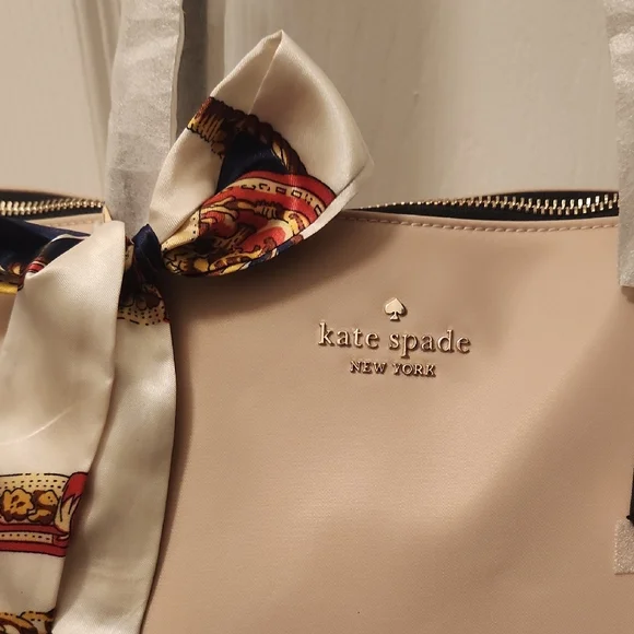 Kate Spade Kitt Beige Tote NWT - Picture 2 of 10